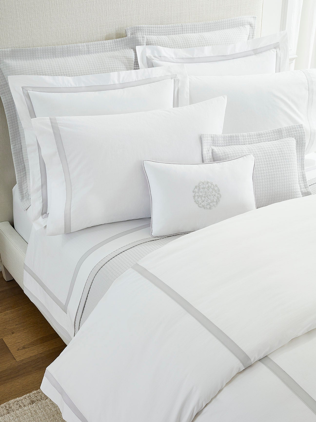 Estate by Sferra Flat Sheets