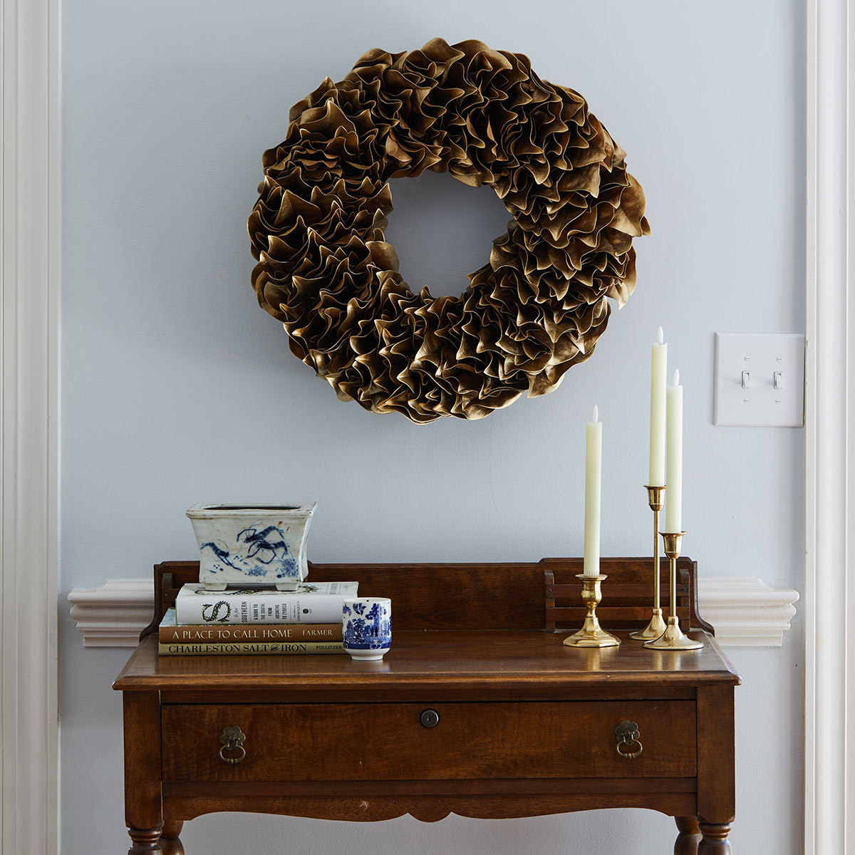 Gold Lacquer Magnolia Leaf Wreath