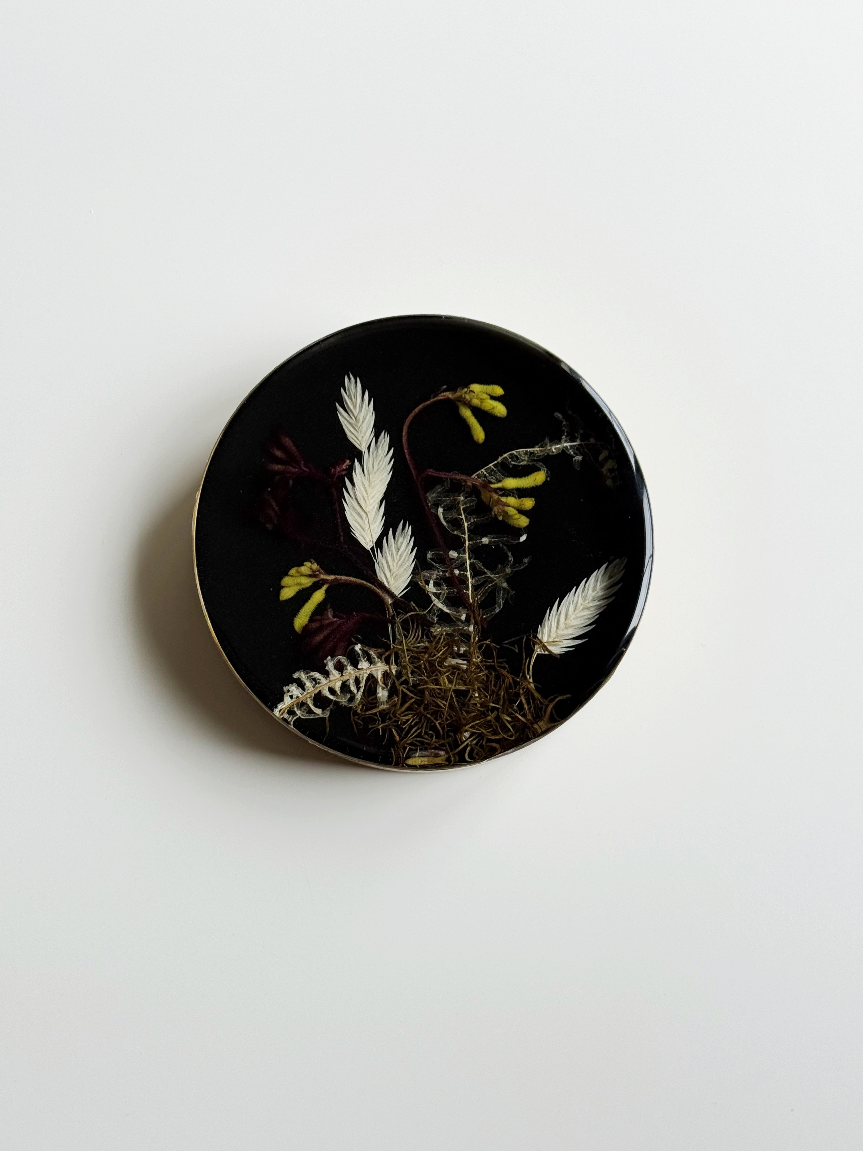 Lucifer Resin Floral | 5.5” Round